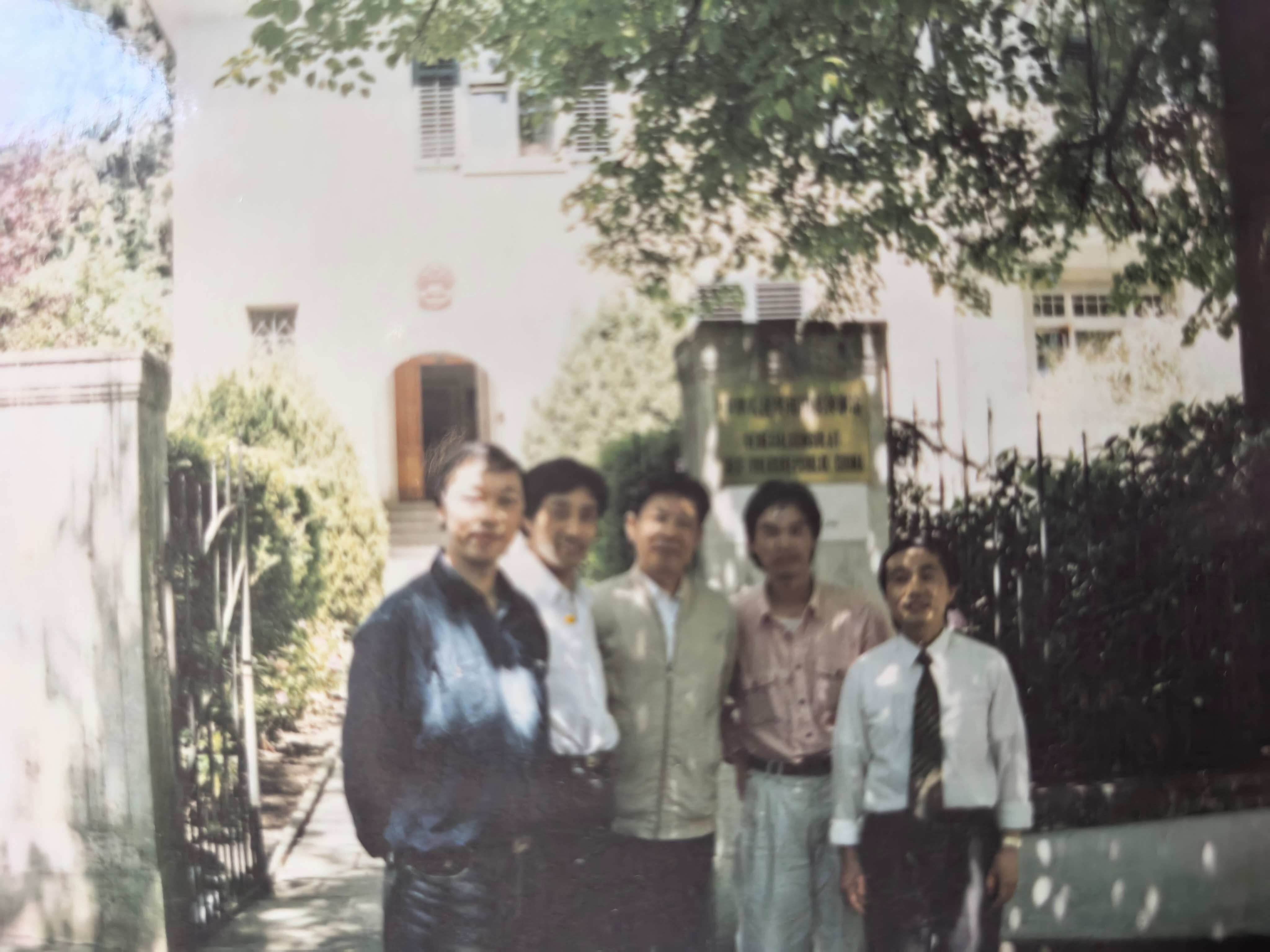 苏黎世总领馆(1).jpg 苏黎世总领馆(1).jpg